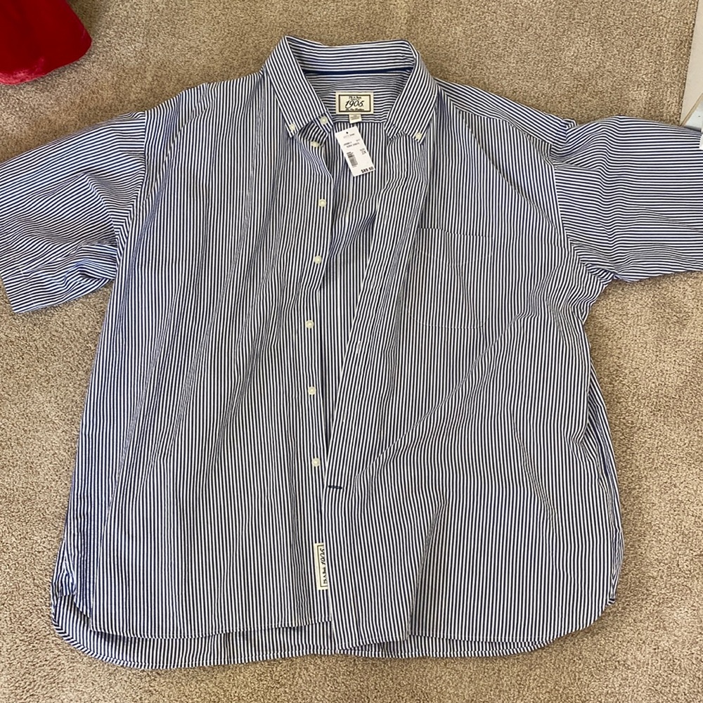 Joseph A Bank Searsucker short sleeve button down NWT